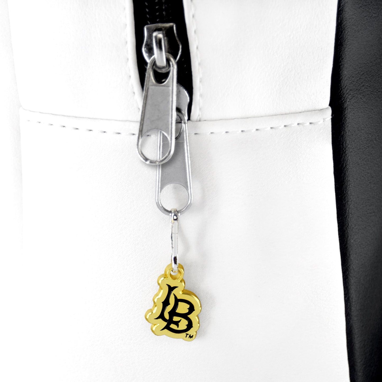 Cal State Long Beach Zipper Pull